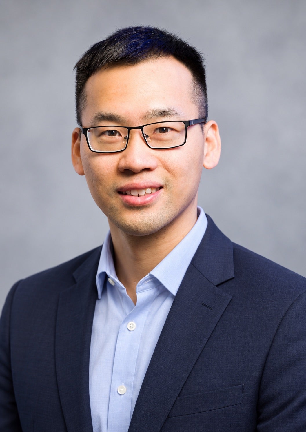 Dr. Leo Liu headshot