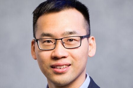 Leo Liu Headshot