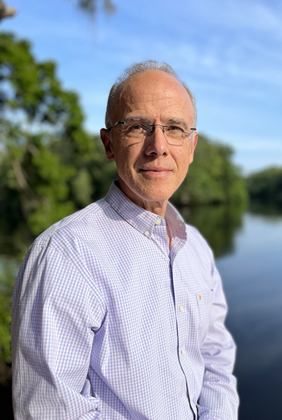 Headshot of Bill Hunkapiller