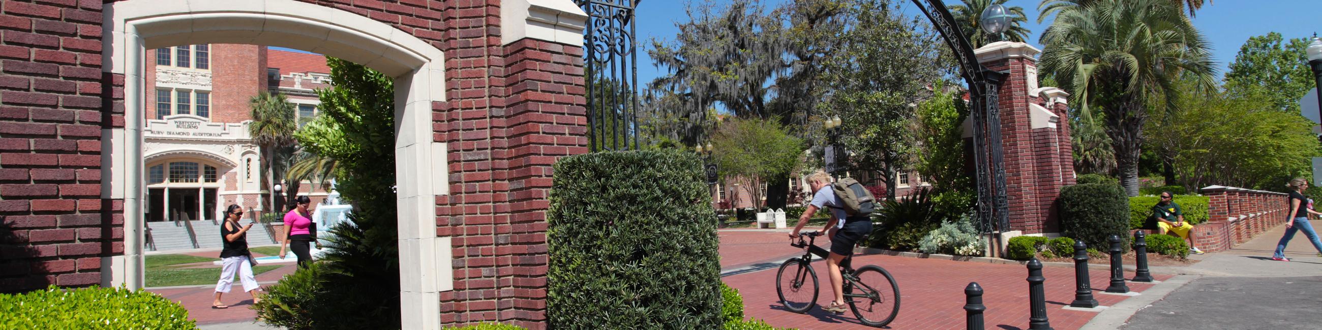 Image of the entrance of Florida State University.